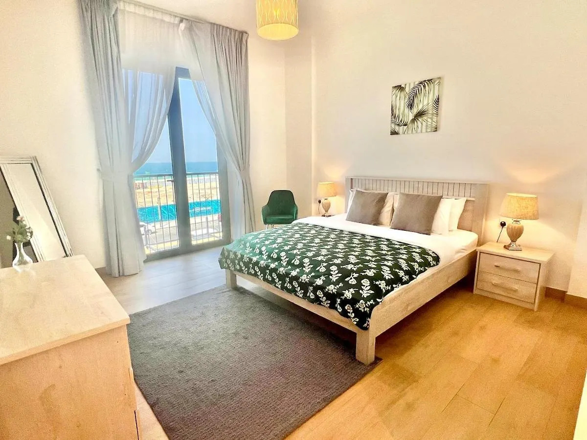 2 Bedrooms With Private Beach And Work Station ドバイ 0*,  アラブ首長国連邦