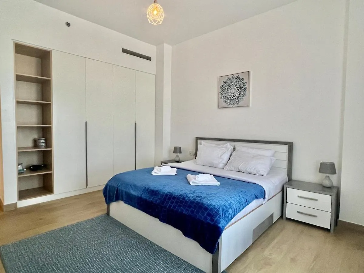 2 Bedrooms With Private Beach And Work Station ドバイ 0*,  アラブ首長国連邦